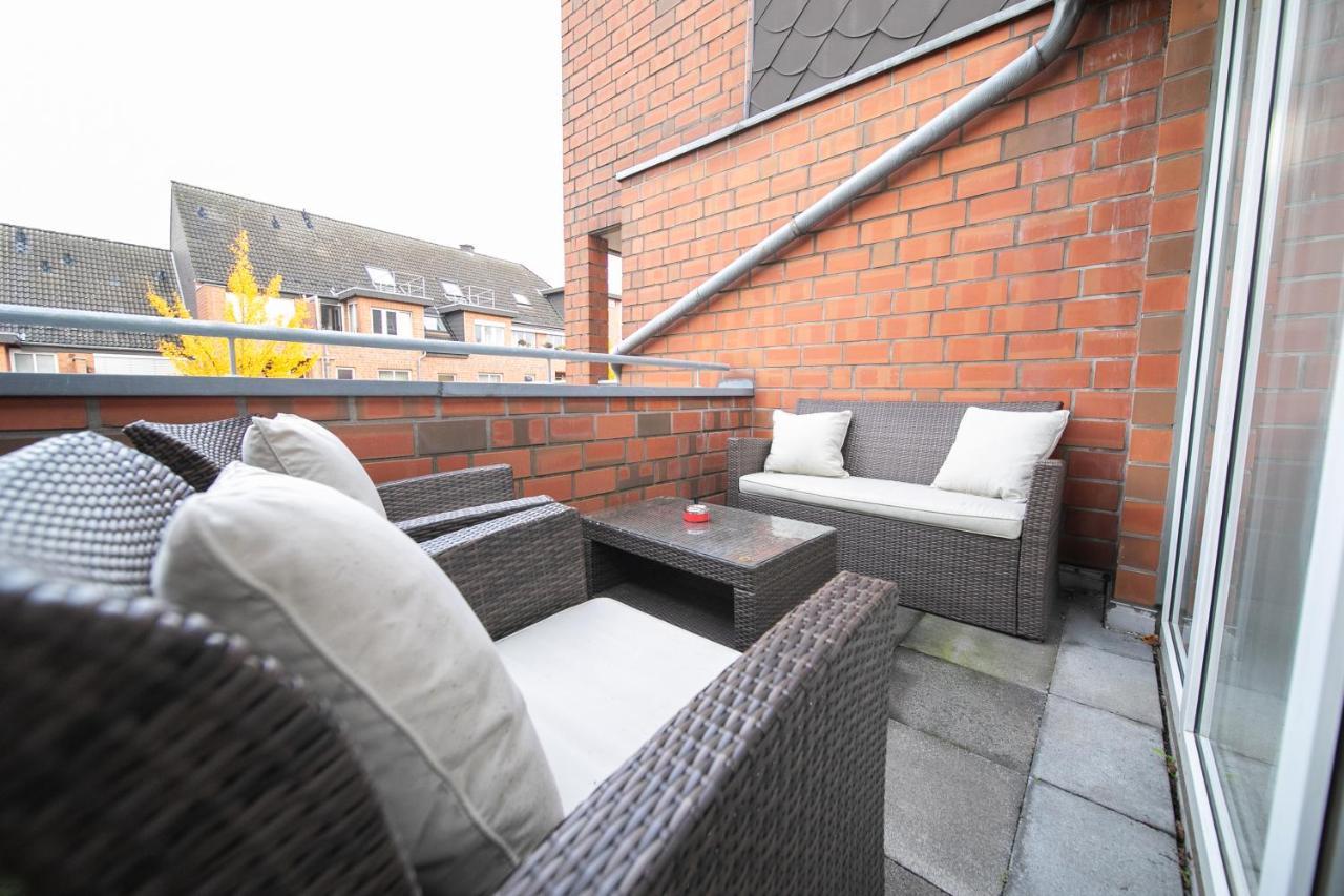 Studio Shiny - Zentral Mit Balkon - Messe - Kueche Neuss Exterior photo