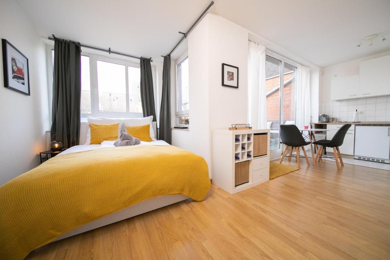 Studio Shiny - Zentral Mit Balkon - Messe - Kueche Neuss Exterior photo